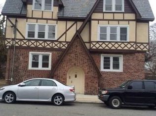 699 School St APT 1, Baldwin, NY 11510