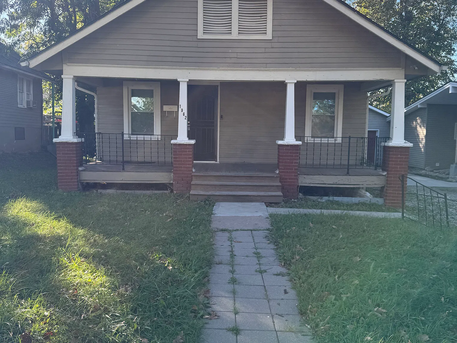 3 bed, 1196 sqft, $1,400 — Photo 1