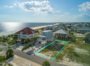 104 S 26th St, Pt Saint Joe, FL 32456