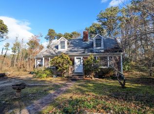 165 Weaver Ln, Tisbury, MA 02568