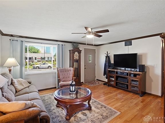 2nd image of 7820 Redbank Ln