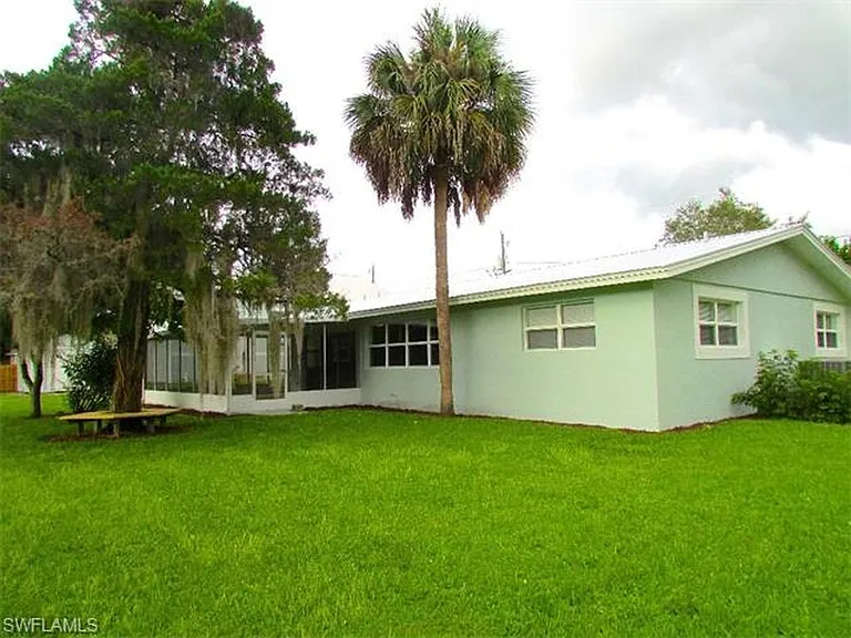 27240 Williams Rd — Photo 26