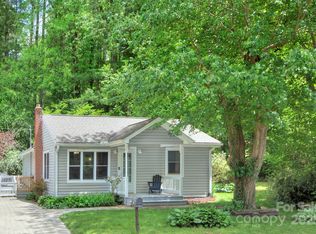 304 White Pine Dr, Hendersonville, NC 28739