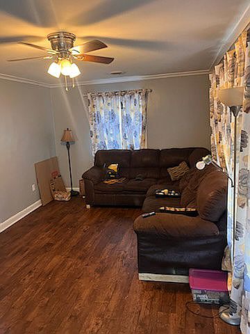 2nd image of 851 Freeman St