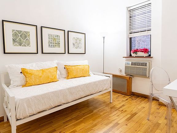 3rd image of 203 W 87th St APT 35