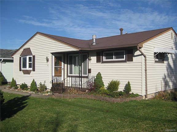 2nd image of 61 Eden Ave