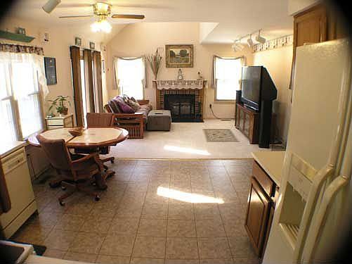 4th image of 2983 Emerald Chase Dr
