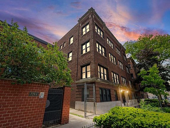 3rd image of 735 W Waveland Ave #3