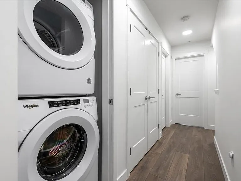 707 Robinson St #108 — Photo 9