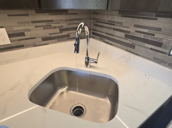 2815 N Calvert St, Baltimore, MD