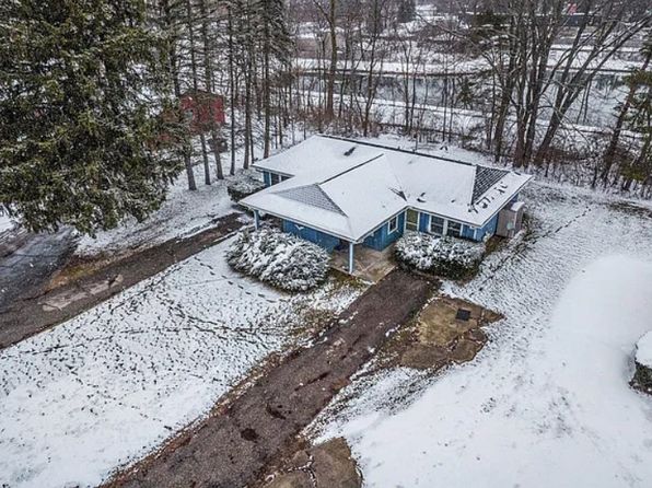 105 Burr Oak Dr #105