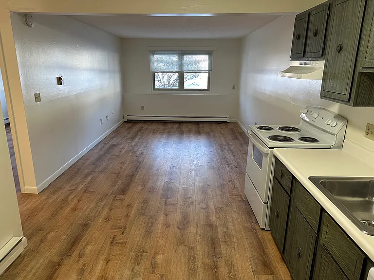 Huntington North — Photo 19
