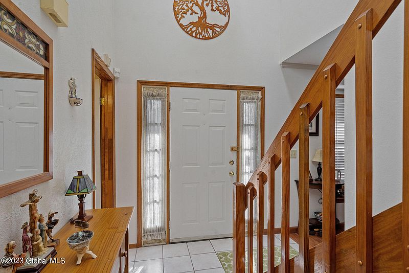 3rd image of 406 Liberty Court