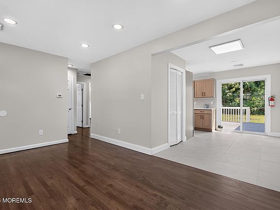 5th image of 877 Egret Drive