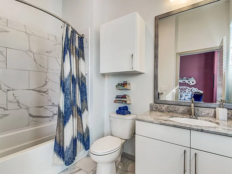 Hebron 121 Station Apartments — Photo 11