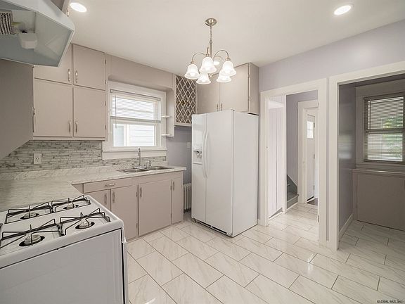 4th image of 1030 Baker Ave