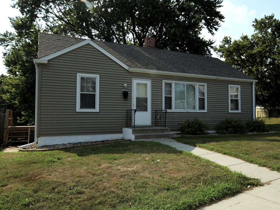 1st image of 1701 S Helen St