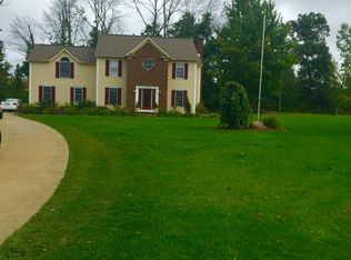 1373 Timber Ridge Dr, Macedonia, OH 44056