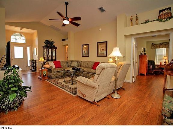 4th image of 16837 SE 85th Sapelo Ct