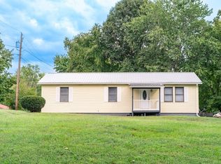 180 N Hoffman St, Nebo, KY 42441
