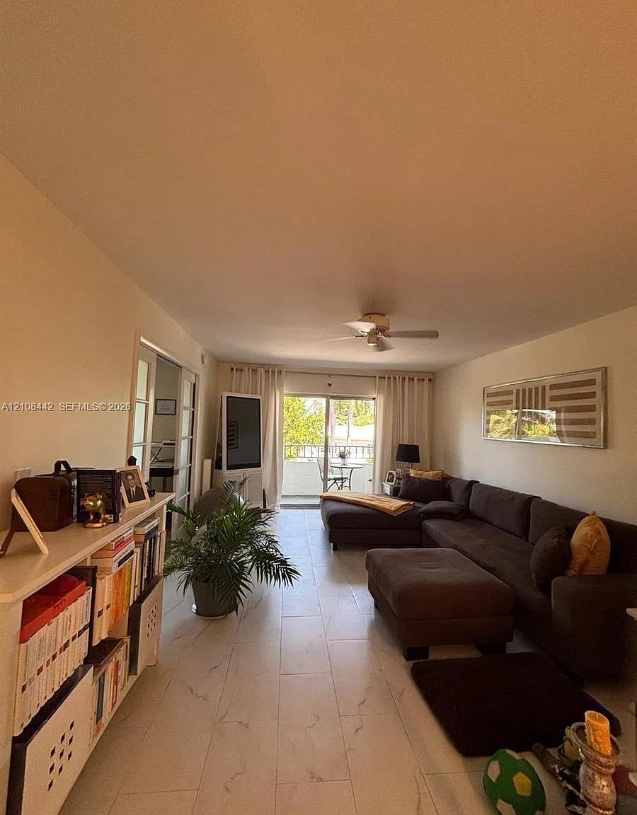 1610 Lenox Ave — Photo 1