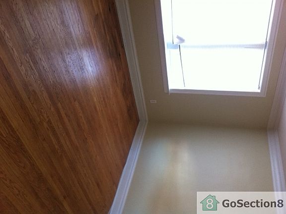 4th image of 6906 S Artesian Ave APT 2