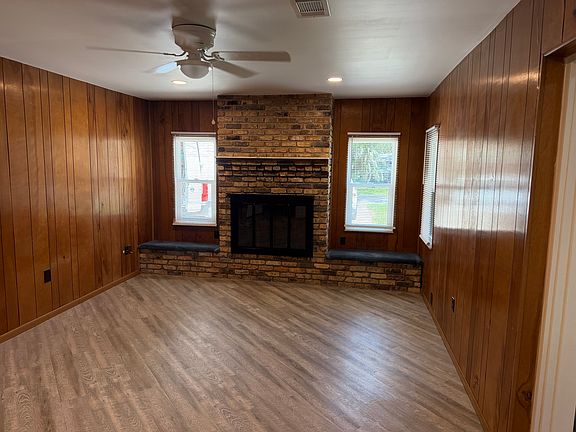 5th image of 2513 Winona Ave