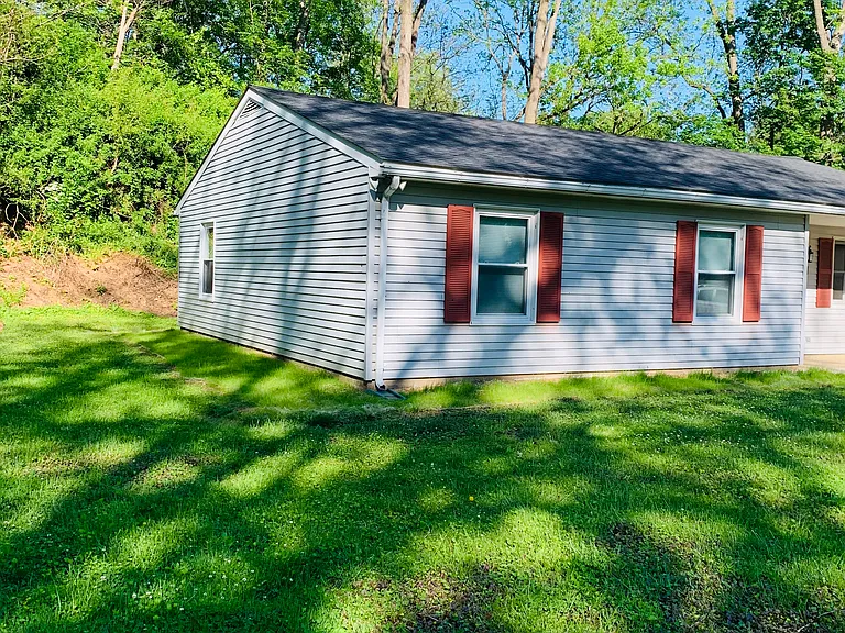 7413 Spout Hill Rd — Photo 4