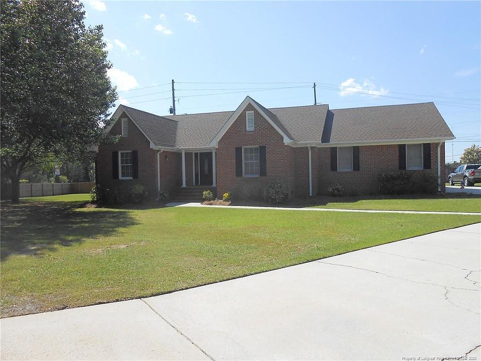 1st image of 102 Cantebury Cir