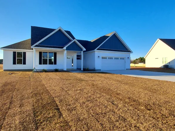 623 Bright Harvest Drive, Maysville, NC 28555