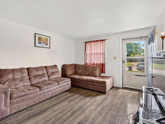5th image of 3677 Abney Rd