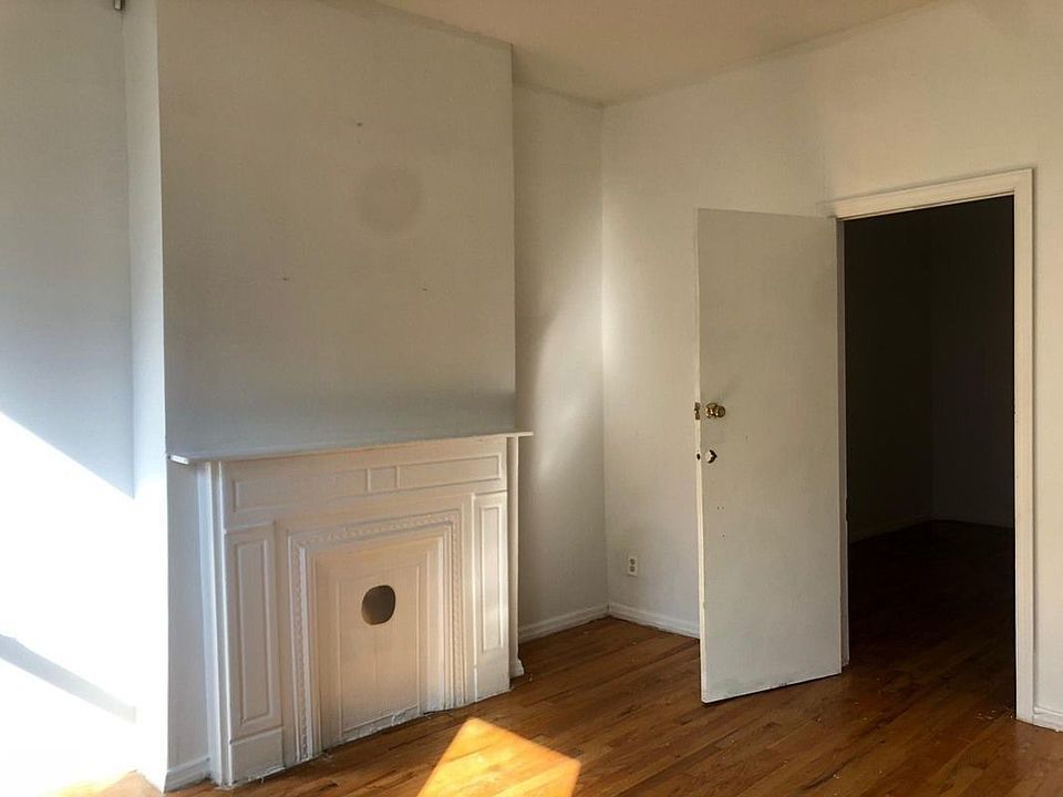 2nd image of 1490 Dekalb Ave APT 1L
