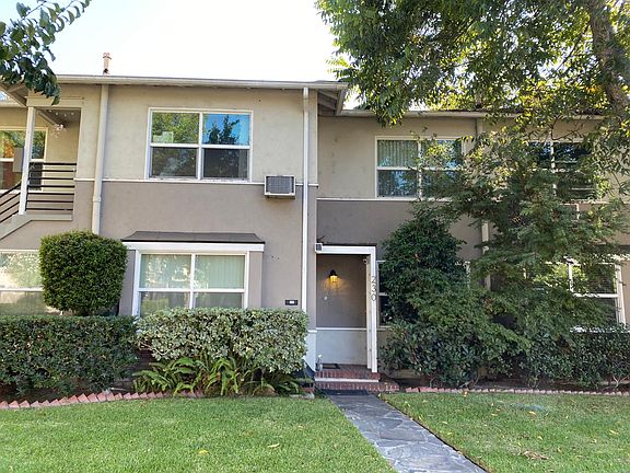 2nd image of 230 E Maple St #230