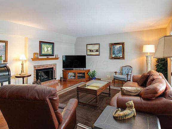 3rd image of 1028 Forest Hill Dr
