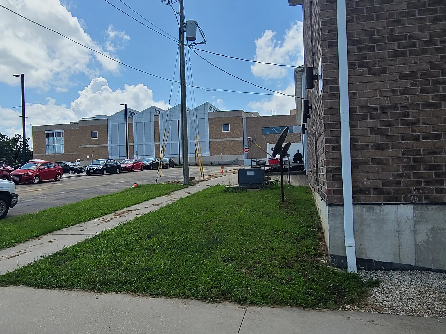 7 bed, $3,395 — Photo 2