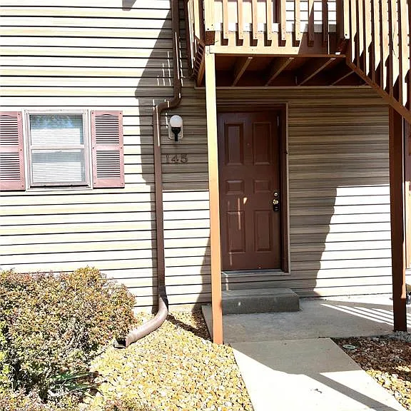 145 Ashley Dr — Photo 2