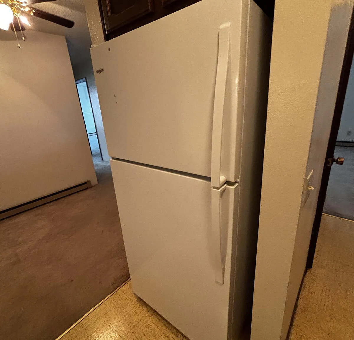 2 bed, 1.0 bath, 955 sqft, $795 — Photo 2