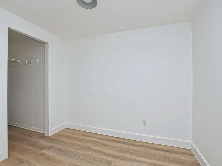 3105 Glen Ora St — Photo 5