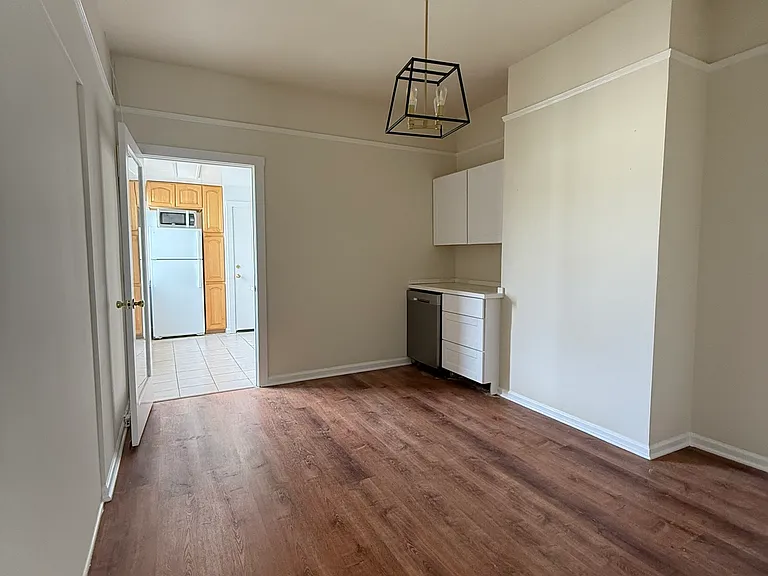 4731 California St — Photo 6