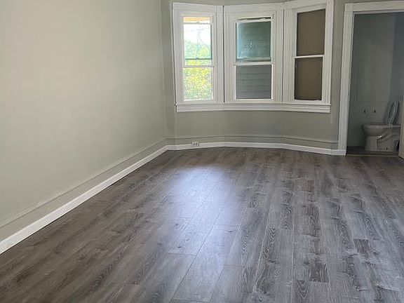 4th image of 56 E Grove St