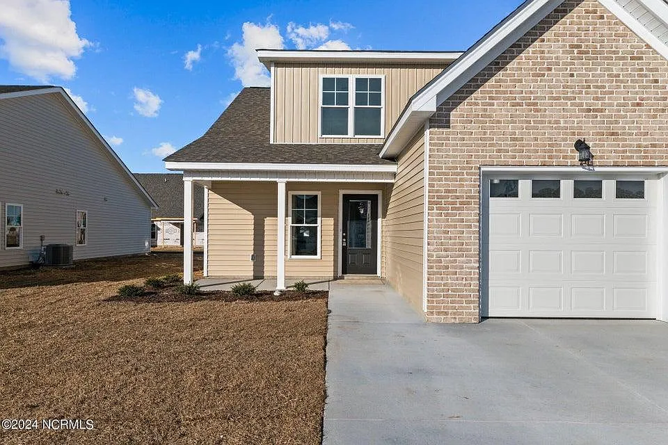 3 bed, 2.5 bath, 1636 sqft, $1,850 — Photo 2