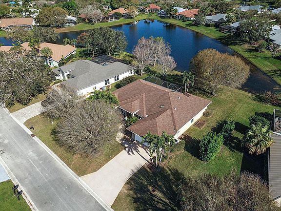 2nd image of 4073 SW Lakewood Drive