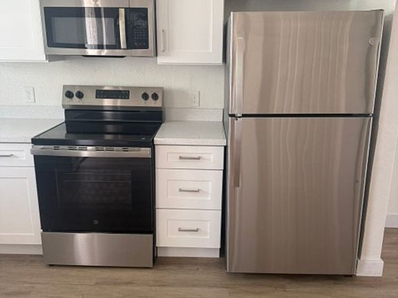 2nd image of 3034 N 24th Ln