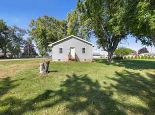 405 Birch St, Omro, WI 54963