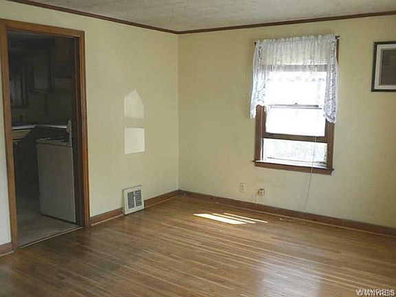 3rd image of 280 Westbrook Dr