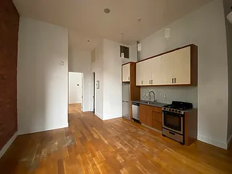 Rented by MADEHOME
