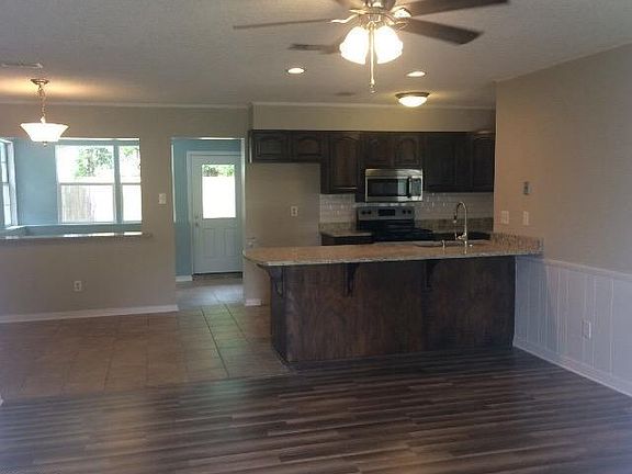 4th image of 547 Meadow Dr