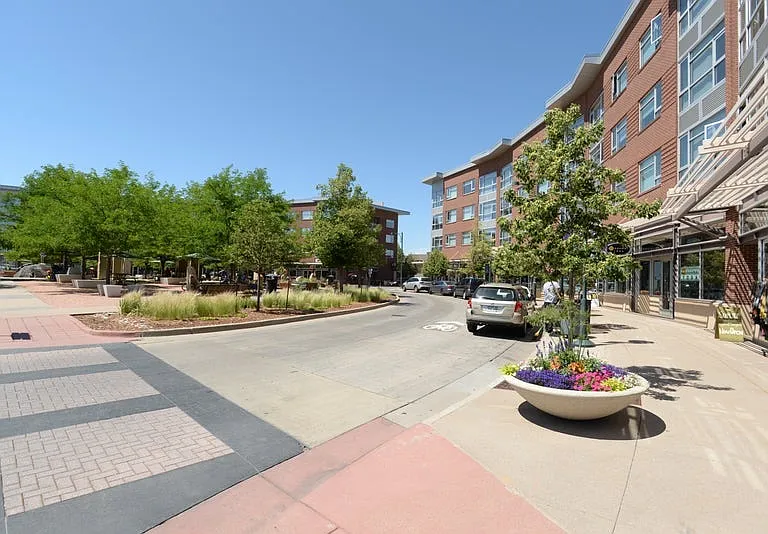2818 Syracuse St #221 — Photo 68