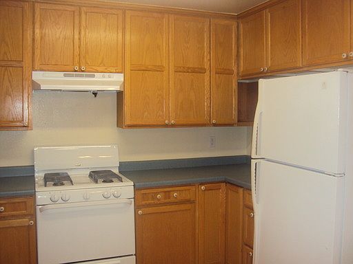 5th image of 235 Lincoln Ave