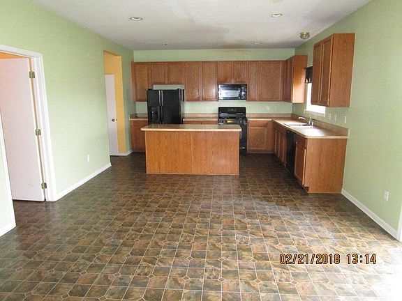 3rd image of 13231 Country Walk Ct